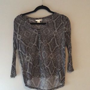 Quarter button blouse